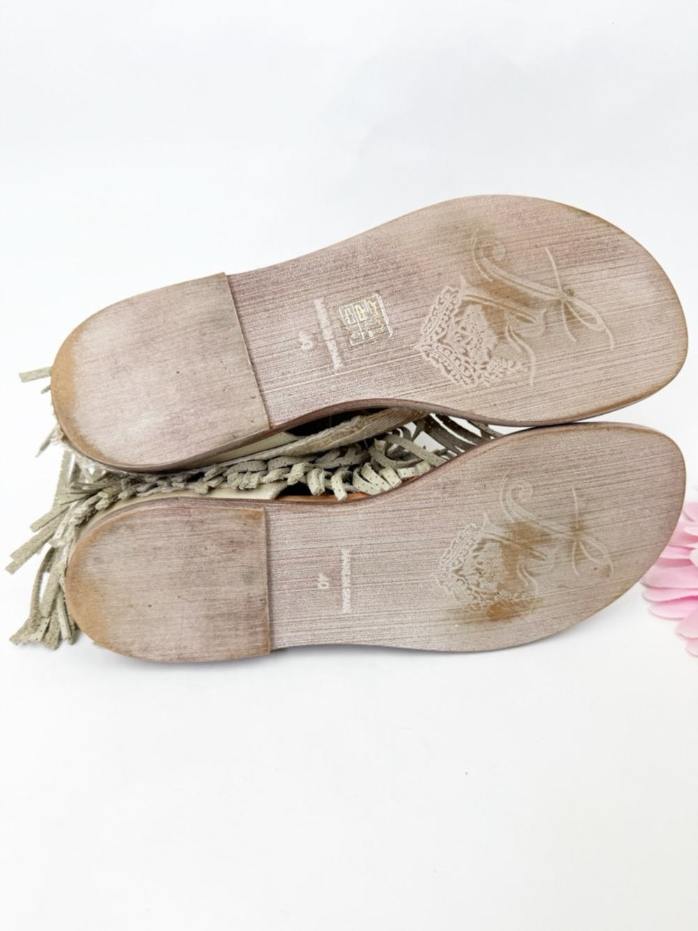 Free People Wonderland Fringe Moc Leather Sandals Pearl Boho Bohemian - Picture 11 of 12